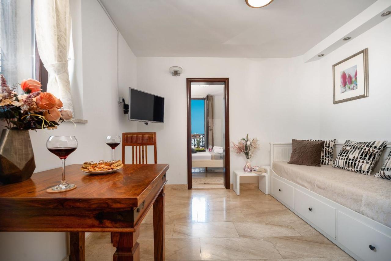 Luxury Apartments Perko Kaštela Exterior foto
